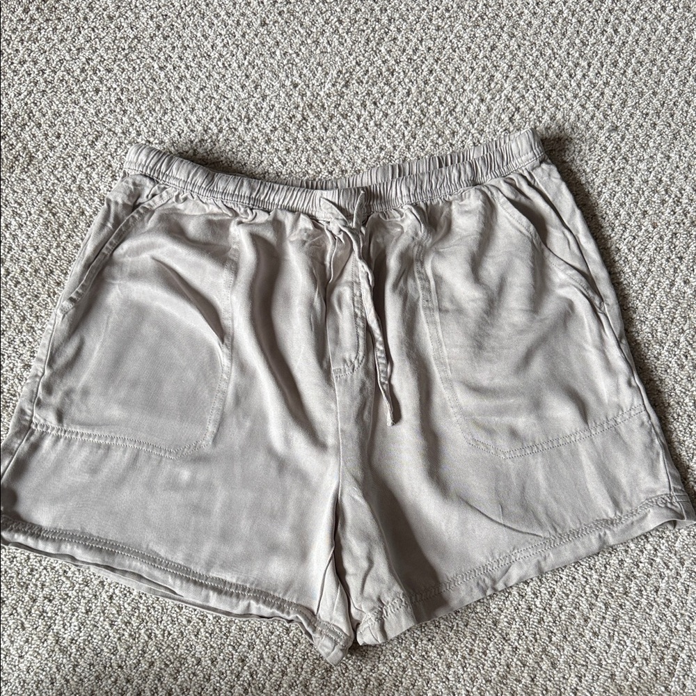 Splendid Women's Beige Viscose Drawstring Elastic Waist Lounge Shorts Size L